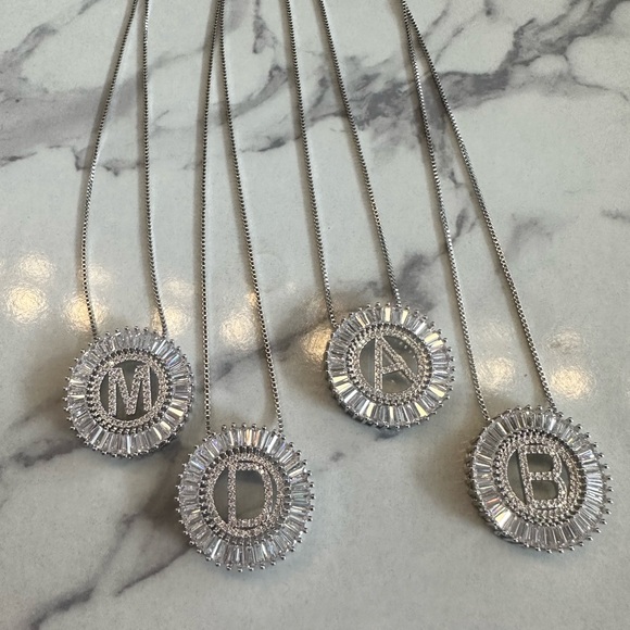 White gold plated, initial necklace - Picture 8 of 8